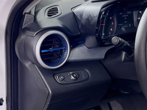 Used 2025 Chevrolet Trax LS FWD image 10
