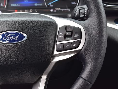 Certified 2023 Ford Explorer XLT w/ Equipment Group 202A AWD/4WD image 17