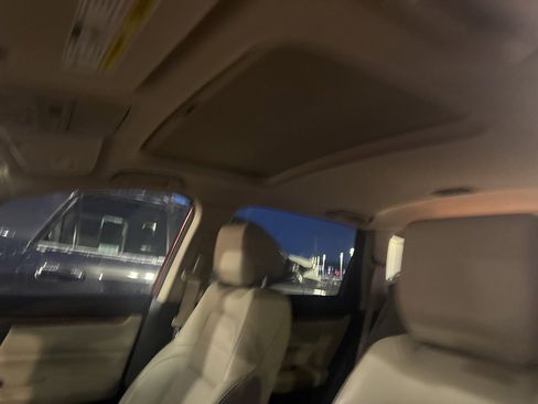 Used 2017 Honda CR-V EX-L image 2