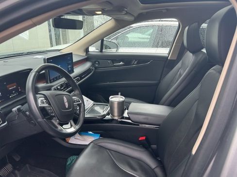 Used 2022 Lincoln Nautilus Reserve w/ Equipment Group 201A image 6