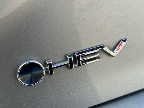 Used 2025 Toyota Camry LE FWD image 12
