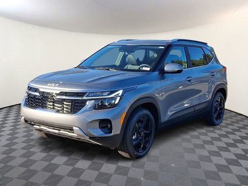 New 2026 Kia Seltos EX image 3