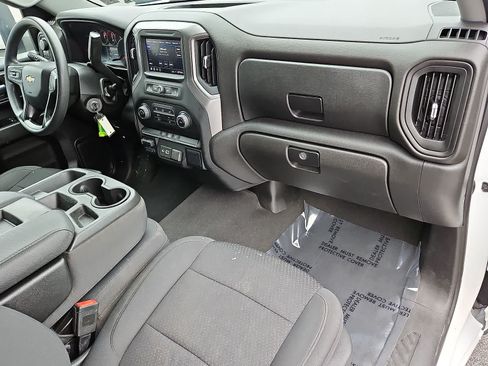 Certified 2023 Chevrolet Silverado 2500 Custom w/ Custom Convenience Package AWD/4WD image 32