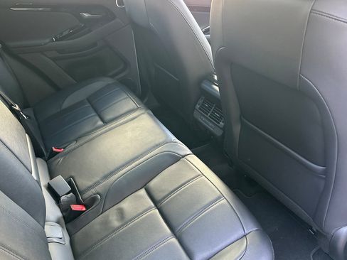 Used 2024 Land Rover Range Rover Evoque Dynamic SE image 30