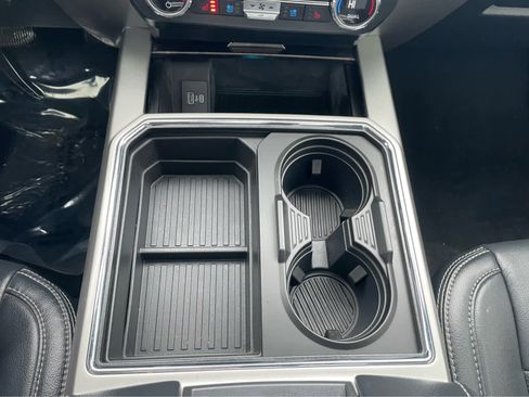 Used 2022 Ford F250 Lariat w/ Black Appearance Package image 25