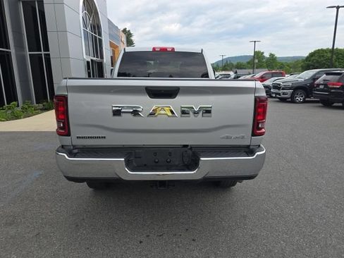 Used 2026 RAM 2500 Big Horn AWD/4WD image 6