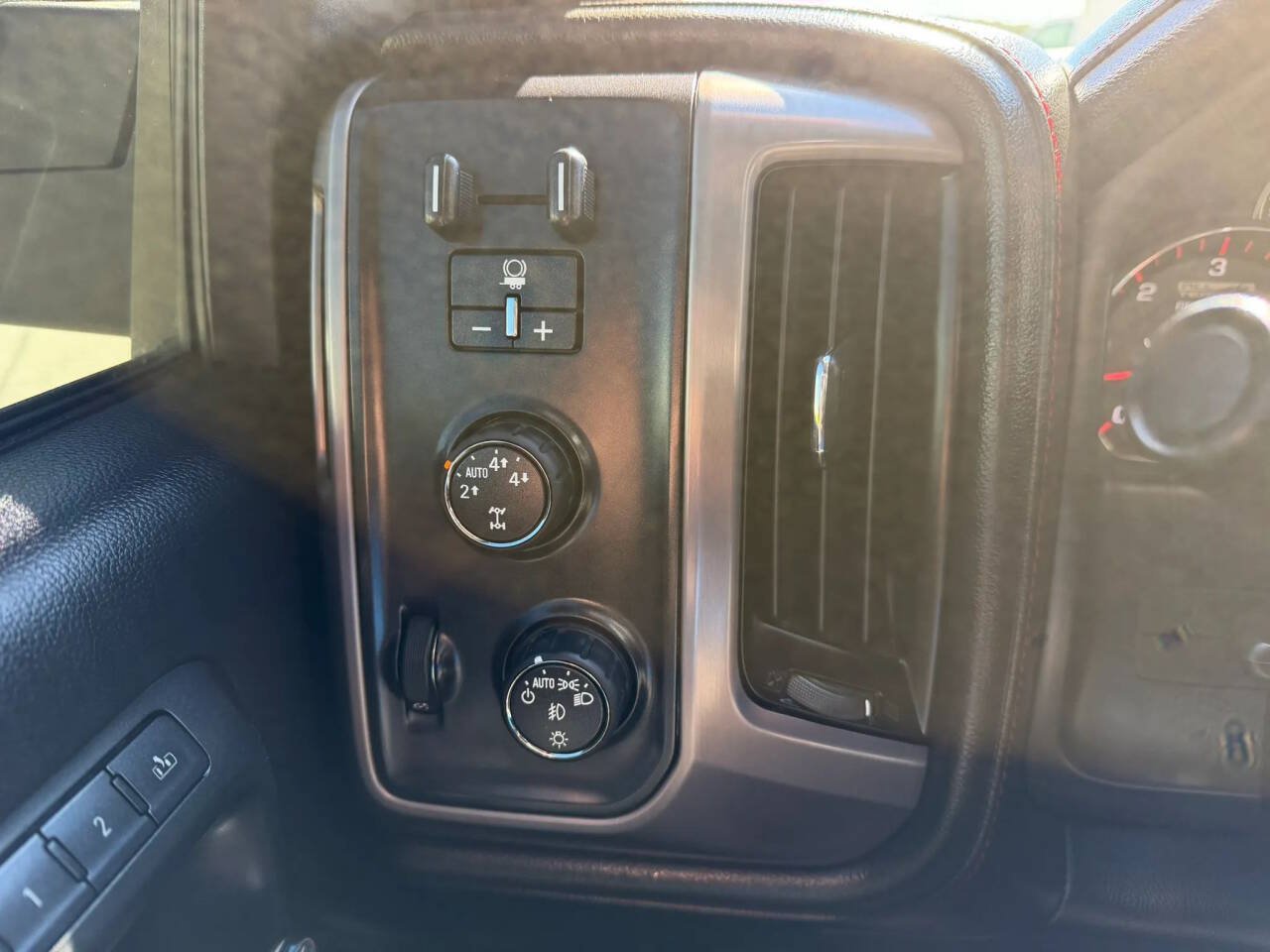 Used 2016 GMC Sierra 1500 SLT AWD/4WD image 13