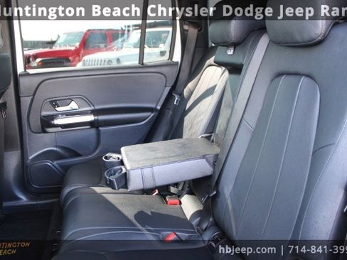 Used 2022 Mercedes-Benz GLB 250 image 34