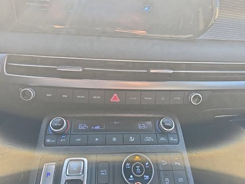 Used 2024 Hyundai Palisade Limited AWD/4WD image 30