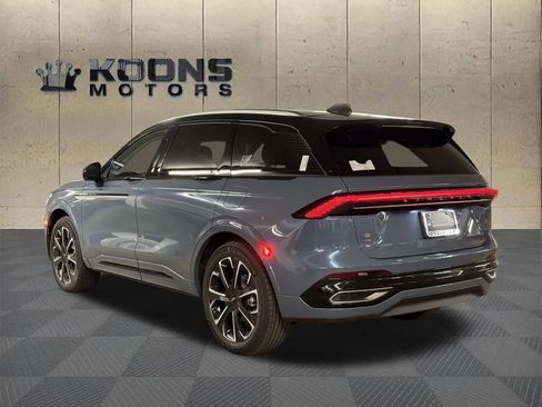 New 2026 Lincoln Nautilus Reserve image 3