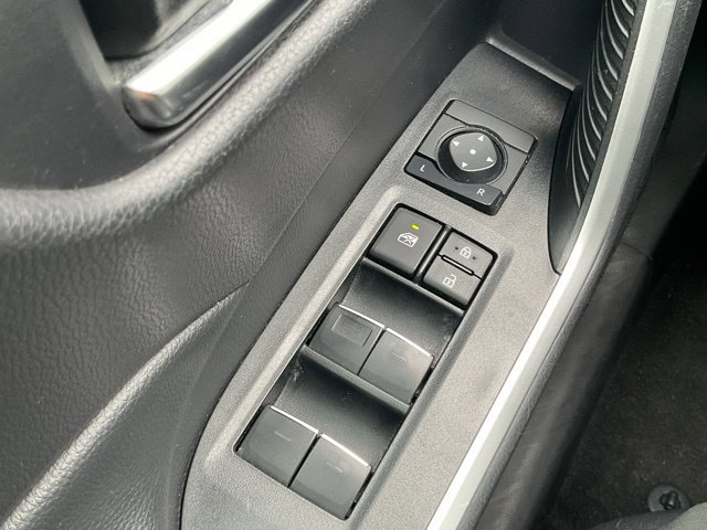Used 2024 Toyota RAV4 XLE FWD image 34