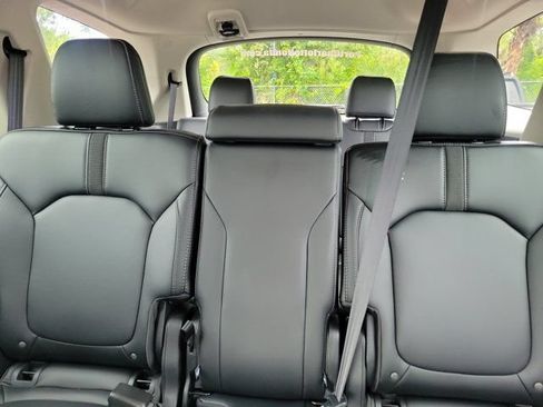 Certified 2025 Honda Pilot EX-L image 31