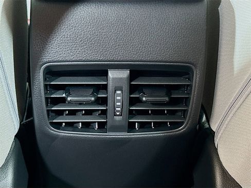 New 2025 Toyota Corolla Cross L image 23