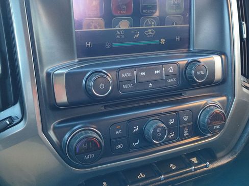 Used 2019 Chevrolet Silverado 2500 LT image 16