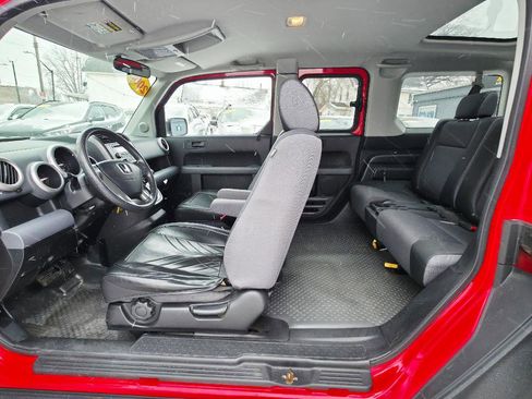 Used 2005 Honda Element EX image 16