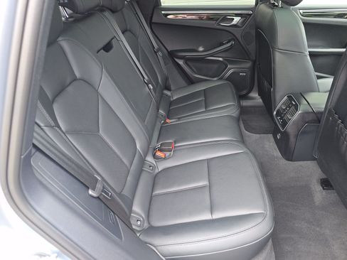 Certified 2026 Porsche Macan AWD/4WD image 20