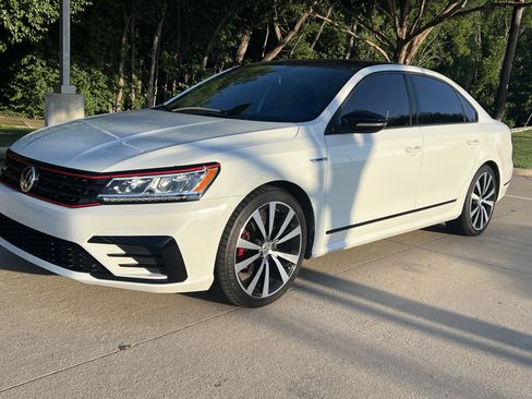 Used 2018 Volkswagen Passat 3.6 FWD image 5