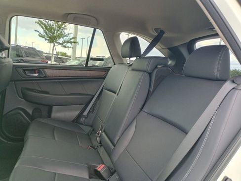 Used 2019 Subaru Outback 2.5i Limited w/ Popular Package #2 AWD/4WD image 17