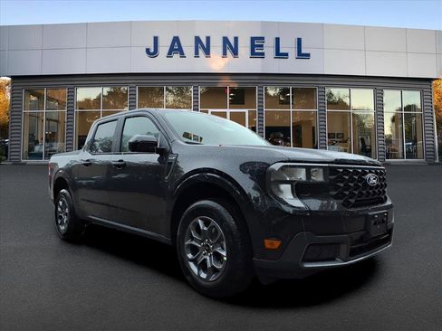 New 2025 Ford Maverick XLT image 3