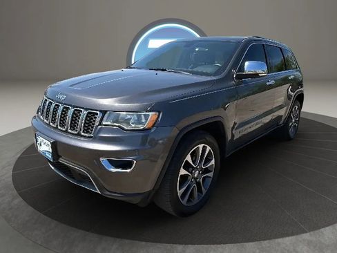 Used 2018 Jeep Grand Cherokee Limited image 16