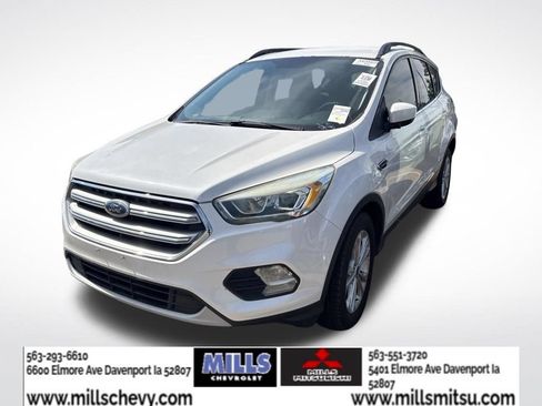 Used 2017 Ford Escape SE w/ SE Leather Comfort Package FWD image 1
