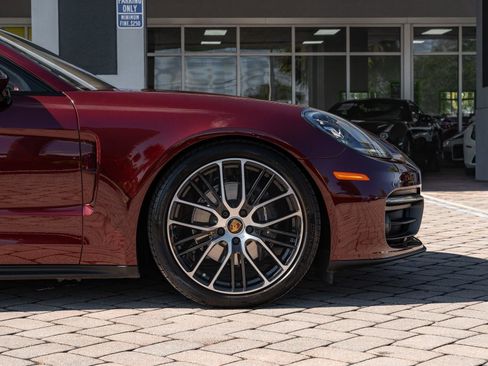 Used 2023 Porsche Panamera 4 image 45