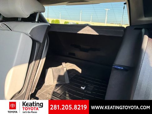 Used 2021 Volkswagen ID.4 Pro S RWD image 11