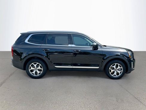 Used 2022 Kia Telluride EX FWD image 3