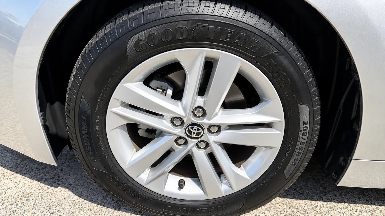 Used 2021 Toyota Corolla SE w/ Carpet Mat Package (TMS) FWD image 14