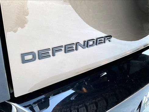 Certified 2025 Land Rover Defender 110 X image 22
