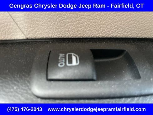 Used 2020 Chrysler Pacifica Touring-L Plus FWD image 45