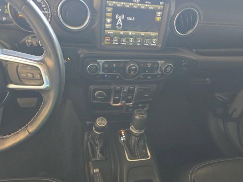 Used 2021 Jeep Wrangler Unlimited Sahara w/ Cold Weather Group image 9