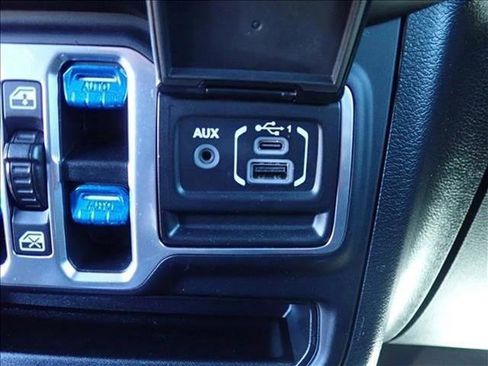 Used 2021 Jeep Wrangler Unlimited Sahara AWD/4WD image 18