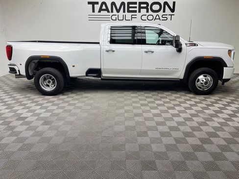 Used 2023 GMC Sierra 3500 Denali w/ Denali Ultimate Package AWD/4WD image 3