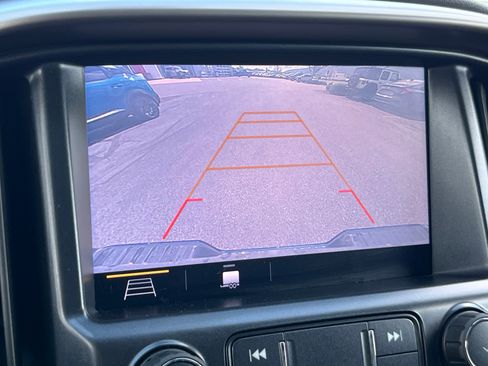 Used 2019 Chevrolet Colorado Z71 AWD/4WD image 32
