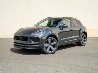 Certified 2025 Porsche Macan AWD/4WD video 1