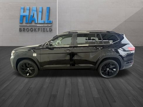 New 2026 Volkswagen Atlas SE image 2