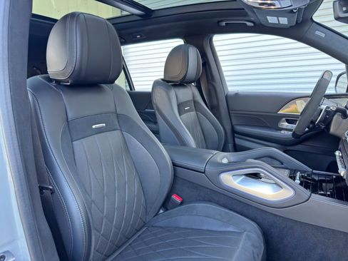 Used 2024 Mercedes-Benz GLS 63 AMG 4MATIC image 44