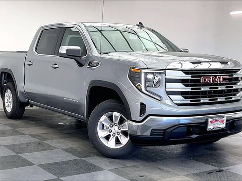 New 2026 GMC Sierra 1500 SLE image 1