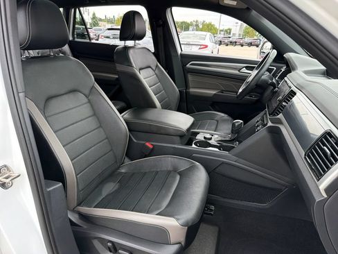 Certified 2023 Volkswagen Atlas Cross Sport SEL Premium R-Line AWD/4WD image 28
