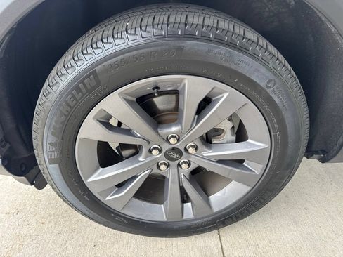 Certified 2023 Ford Explorer XLT w/ Equipment Group 202A AWD/4WD image 19