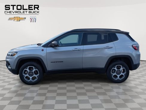 Used 2022 Jeep Compass Trailhawk image 2
