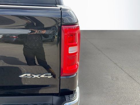 New 2026 RAM 1500 Big Horn AWD/4WD image 11