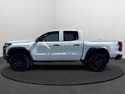 Certified 2023 Chevrolet Colorado Trail Boss w/ Technology Package AWD/4WD image 2