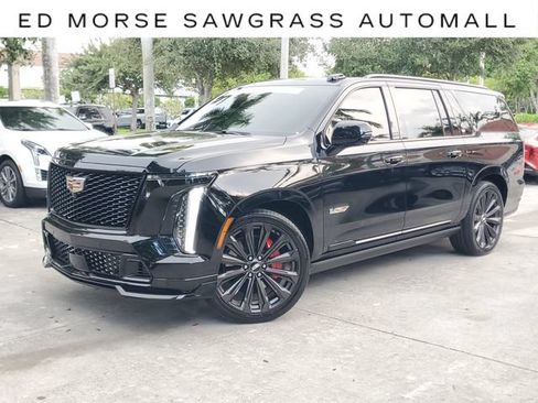 Certified 2025 Cadillac Escalade ESV V AWD/4WD image 1