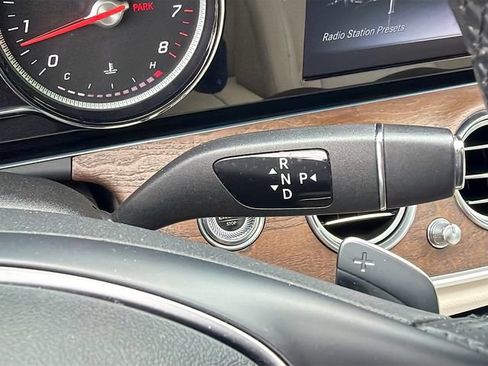 Used 2017 Mercedes-Benz E 300 4MATIC image 18