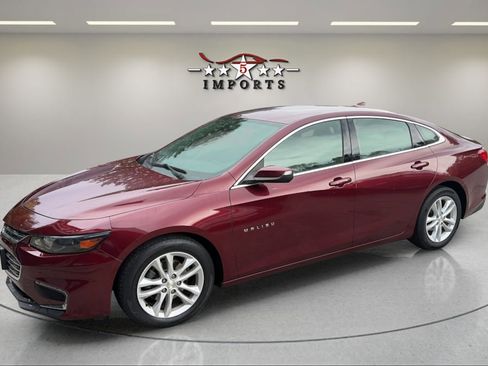 Used 2016 Chevrolet Malibu LT w/ Leather Package FWD image 2