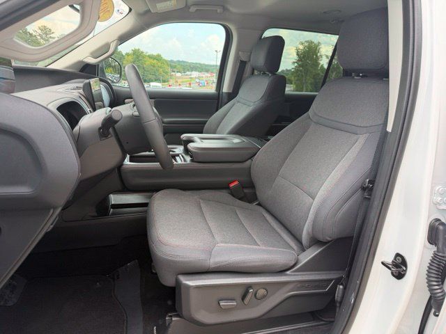 Used 2025 Ford Expedition Max Active RWD image 21
