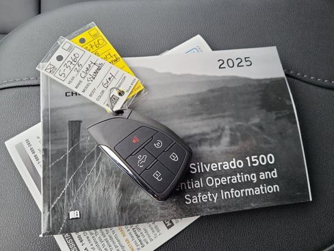 New 2025 Chevrolet Silverado 1500 LT image 27