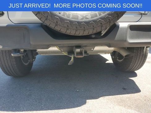 Used 2024 Jeep Wrangler Unlimited Sport AWD/4WD image 6